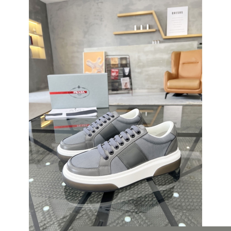 Pra*a casual shoes